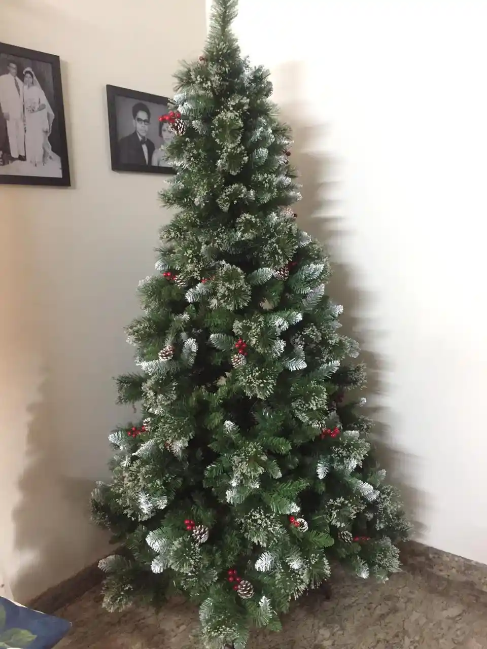 7 Feet Venetian Noble Fir Tree for Hotels and Offices 7 feet Venetian Noble Fir artificial Christmas tree for office and hotel decorations